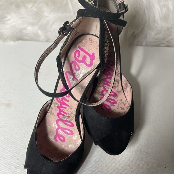Betsey Johnson Betseyville Black suede heels SZ7.5 - Picture 6 of 9